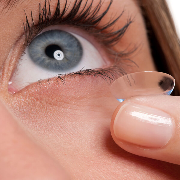 Inserting a contact lens