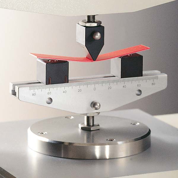 three point bend test on a materials testing